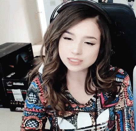 scrolller pokimane|pokimanelol's GIFs on Tenor.